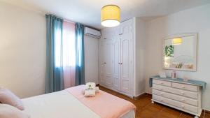 Piedra Blanca Frigiliana by Ruralidays