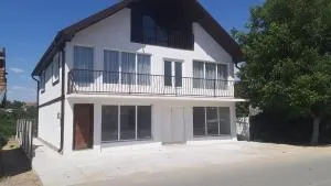 VILA DENI - Băileşti