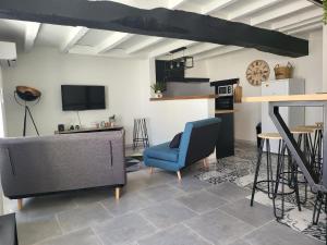 Maison de campagne individuelle et patio