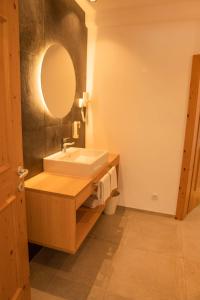 Studio (2 Adults)
