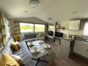 Pass the Keys Beautiful 3BR Holiday Home in Stunning Location