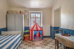 Maisons de vacances Villa familiale pour 11 personnes a 300m de la mer : photos des chambres