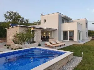 Little Getaway - Korušce