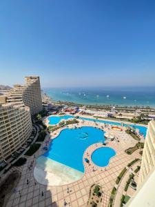 Penthouse 5 bedrooms at Porto Sokna pyramids Family only