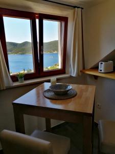 Apartments Kuća Nebeska