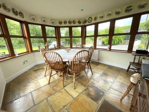 Pass the Keys Beautiful Scottish Cottage in Outstanding Location
