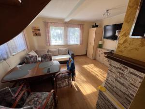 Kaszuby- Domek całoroczny nad Jeziorem Gowidlińskim