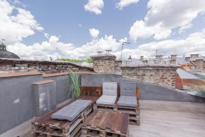 З оглядовою терасою на Львів вулиця Свободи 35