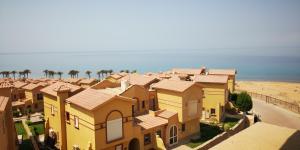 العين السخنة لاڤيستا توباز