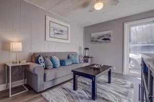 Modern Winnipesaukee Lake Front Retreat Naples - Alton