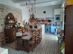 B&B / Chambres d'hotes LE PRIEURE : photos des chambres