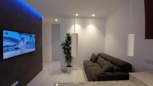 Seven Seas Apartments