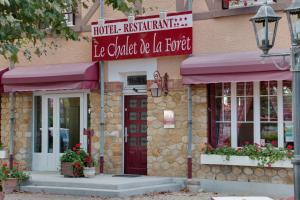 Hotels Le Chalet de la Foret Logis Hotel 3 etoiles et restaurant : photos des chambres