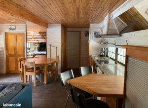 Maison Auvergne volcan Puy Mary Claux Giraldès GR400