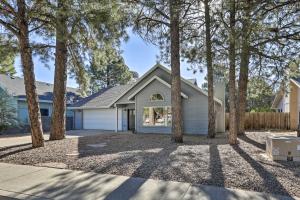 Modern Flagstaff Retreat about 4 Mi to Downtown!