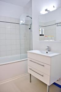Hotels Cit'Hotel des 2 Golfs : photos des chambres