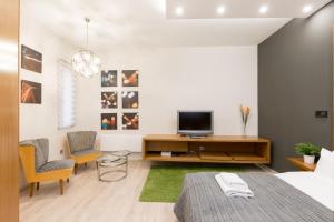 Retro Budapest Dream Suite Near The Danube