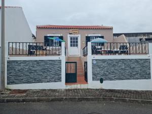 "Apartamentos do Farol" com vista para o mar