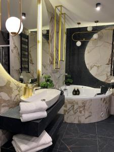 Family Business Sauna Tężnia Apartments No 8 VIP Leśny nad Zalewem 5 Sypialni 2 Łazienki 2 Balkony Taras na Dachu Parking oraz możliowścią wyżywienia Exclusive NEW