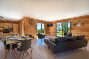 Chalets Les Lodges du Morvan : photos des chambres
