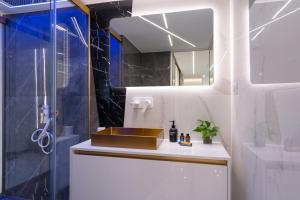 Spectacular Rooftop Loft Ell Fil