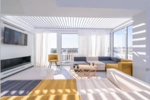 Spectacular Rooftop Loft Ell Fil