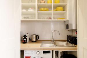 Panisse YourHostHelper