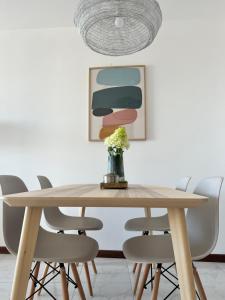 Sanxenxo a un minuto playa vistas y Garage 8pax