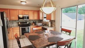 Knights Vacation Property - Charlotte, NC