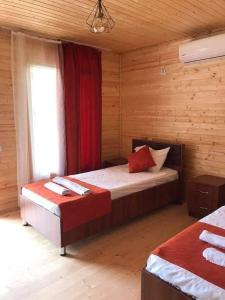 Cottage and Gigo Papas Wine Cellar