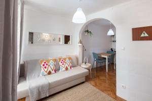 FLH Cosy Typical Alfama Apartment