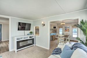 Jensen Beach Home with Private Beach Access! - 4hvězdičkové hotely ve městě Jensen Beach