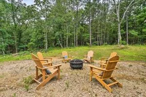 Updated Tuskahoma Cabin with Fire Pit and Deck! - Fugate