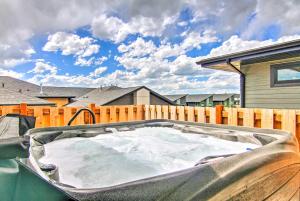 Modern Bozeman Family Townhome w Hot Tub!