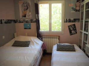 Maisons de vacances Cozy Vacation House with Pool, Vernegues : photos des chambres