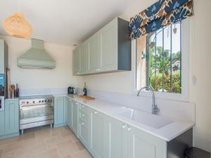 Sea View Villa with Pool