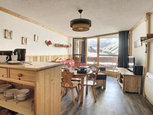 Appartement rénové 6 pers - Skis aux pieds - Balcon - WiFi - FR-1-344-751