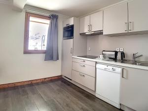 Appartement spacieux rénové, proche des pistes, balcon, sauna, hammam, WIFI - FR-1-344-753