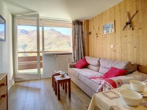 Duplex 2 pièces rénové, au pied des pistes avec balcon - FR-1-344-925