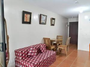 Condo with wifi in One Oasis CDO