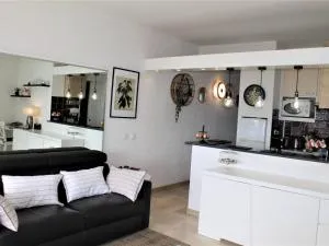 Appartement Contemporain, 4 Couchages, Climatisé avec Parking - FR-1-252A-82 - Les Beaumettes