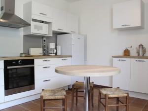 Maisons de vacances Maison Saint-Denis-d'Oleron, 5 pieces, 9 personnes - FR-1-246A-143 : photos des chambres