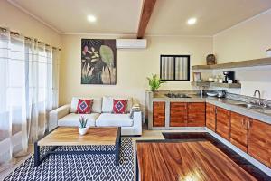 CWAVE APARTMENTS