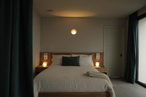 El Faro Unkempt - Tazones