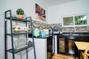 2BR House in Elyu for 8 pax with Pool Access