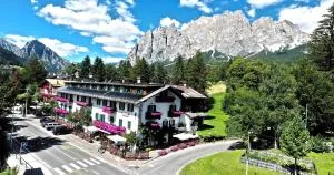 Hotel Menardi - Maion