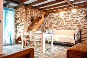 ΠΑΡΑΔΟΣΙΑΚΗ -ΧΩΡΙΑΤΙΚΗ ΚΑΤΟΙΚΙΑ ΜΕ ΑΥΛΗ - Dhriopís