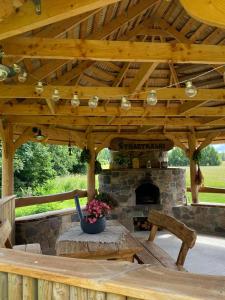 Brīvdienu māja ar pirti "Strautkalni"