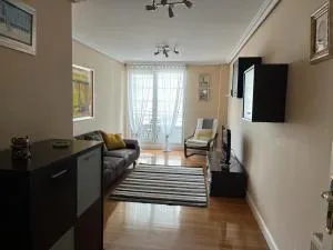 Piso en el centro de Laredo a pie de playa - Pesquera