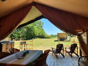 Campings Moulin Du Pommier Glamping & Camping : photos des chambres